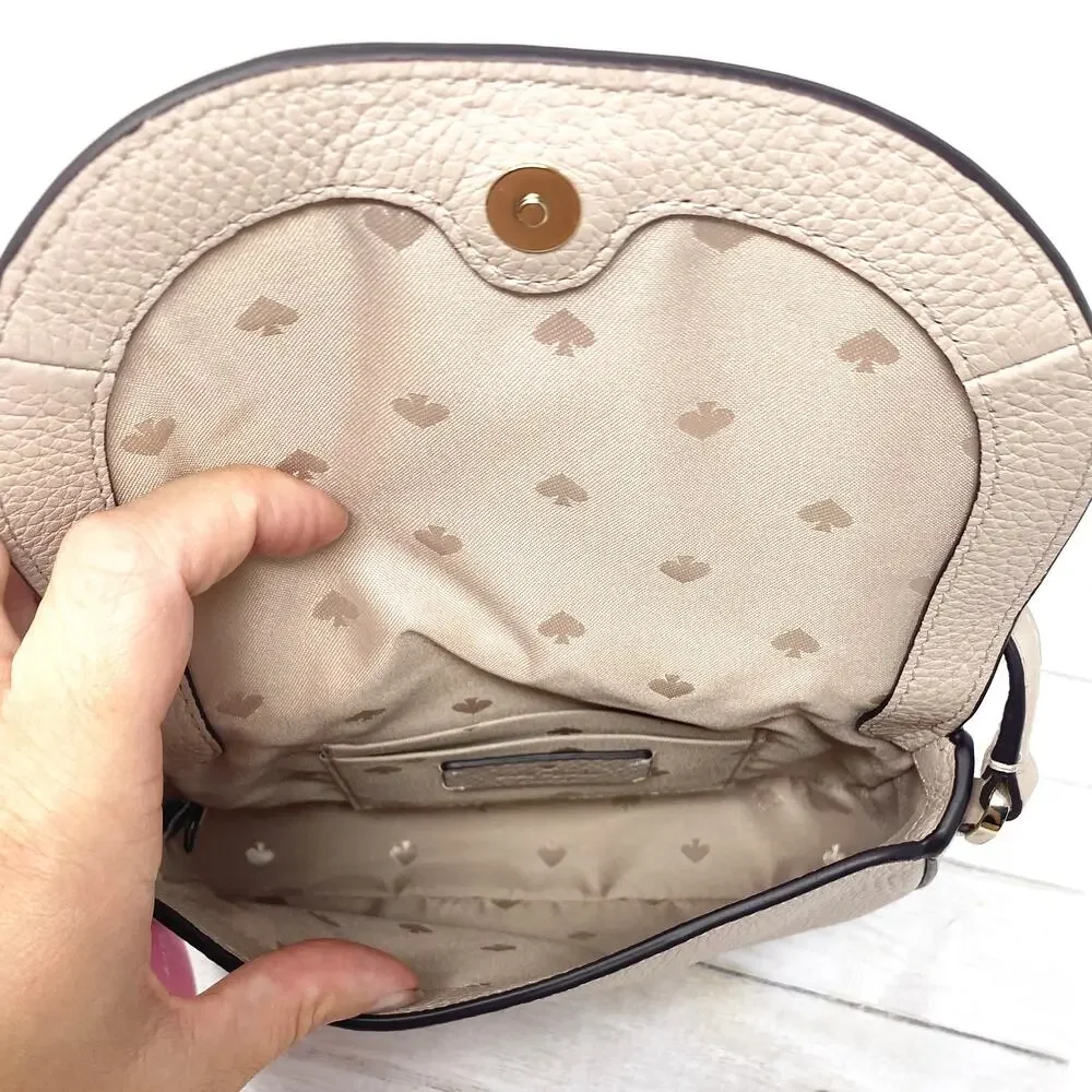 Kate Spade Leila Mini Flap Crossbody Purse in Warm Beige Leather wlr00396